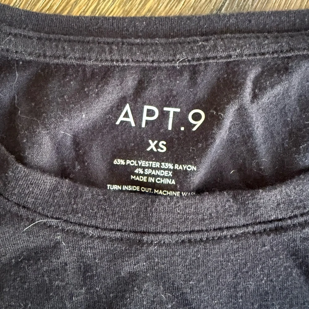 Apt. 9 Black Crew Neck Shirt - Picture 3 of 3